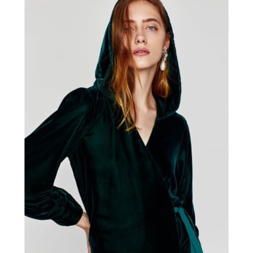 Zara Green Velvet Hooded Wrap Dress - Picture 2 of 7
